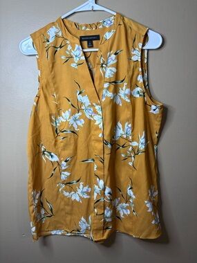 Banana Republic Mustard Yellow Floral Sleeveless V-Neck Top